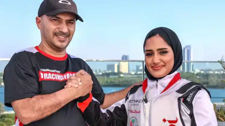عالية عبدالسلام: المرأة الإماراتية التي كسرت حاجز السرعة وصنعت أمواج التحدي في عالم السباقات
